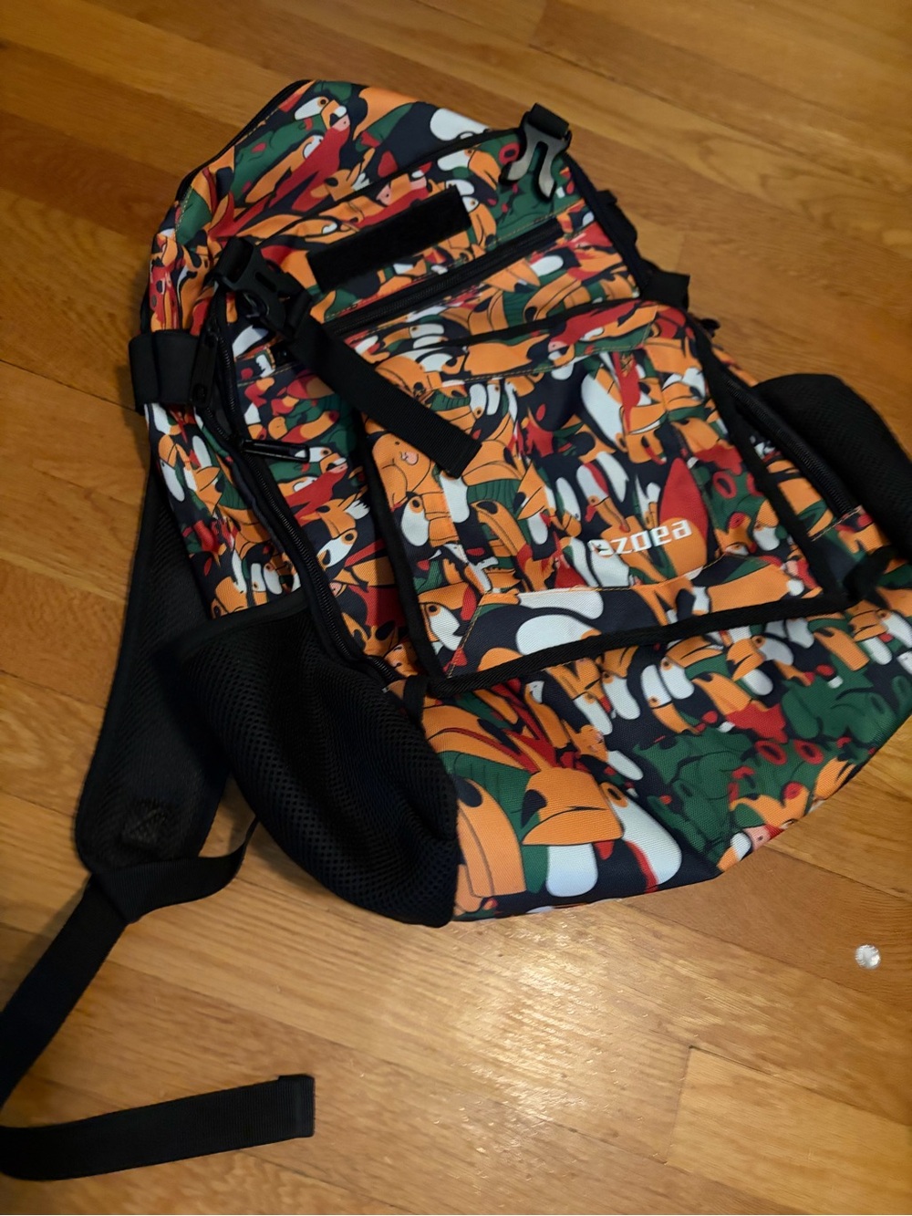 Sport backpack with toucan print